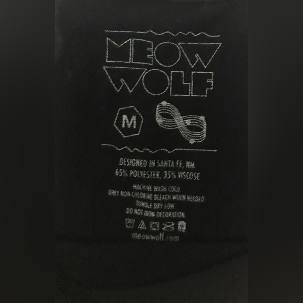 Rare Meow Wolf NM multi colored cathedral design crop top Size Medium - Picture 5 of 5